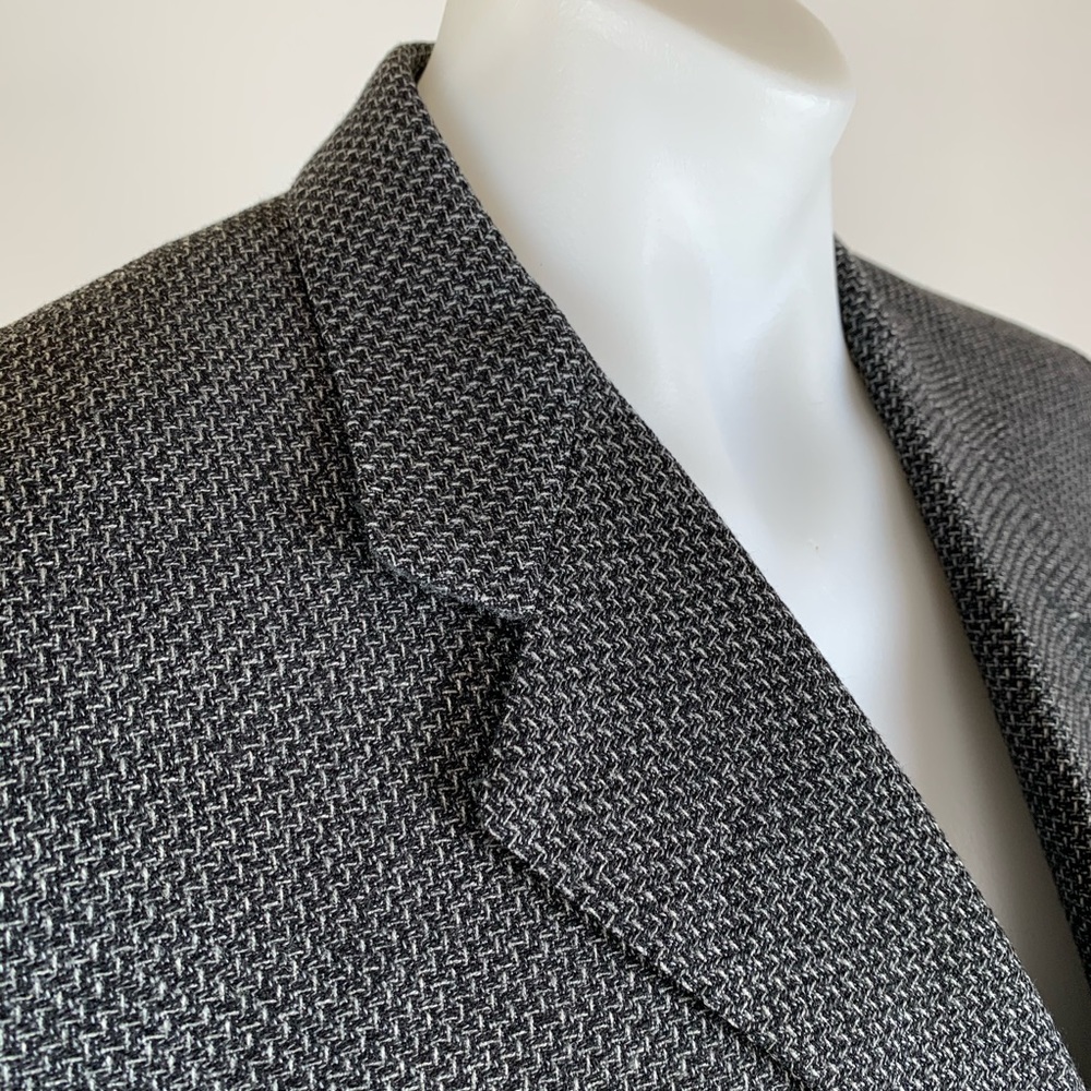Canali Men’s Hand Stitched Three-Button Blazer. Size 42R. Light Gray. - Picture 6 of 9